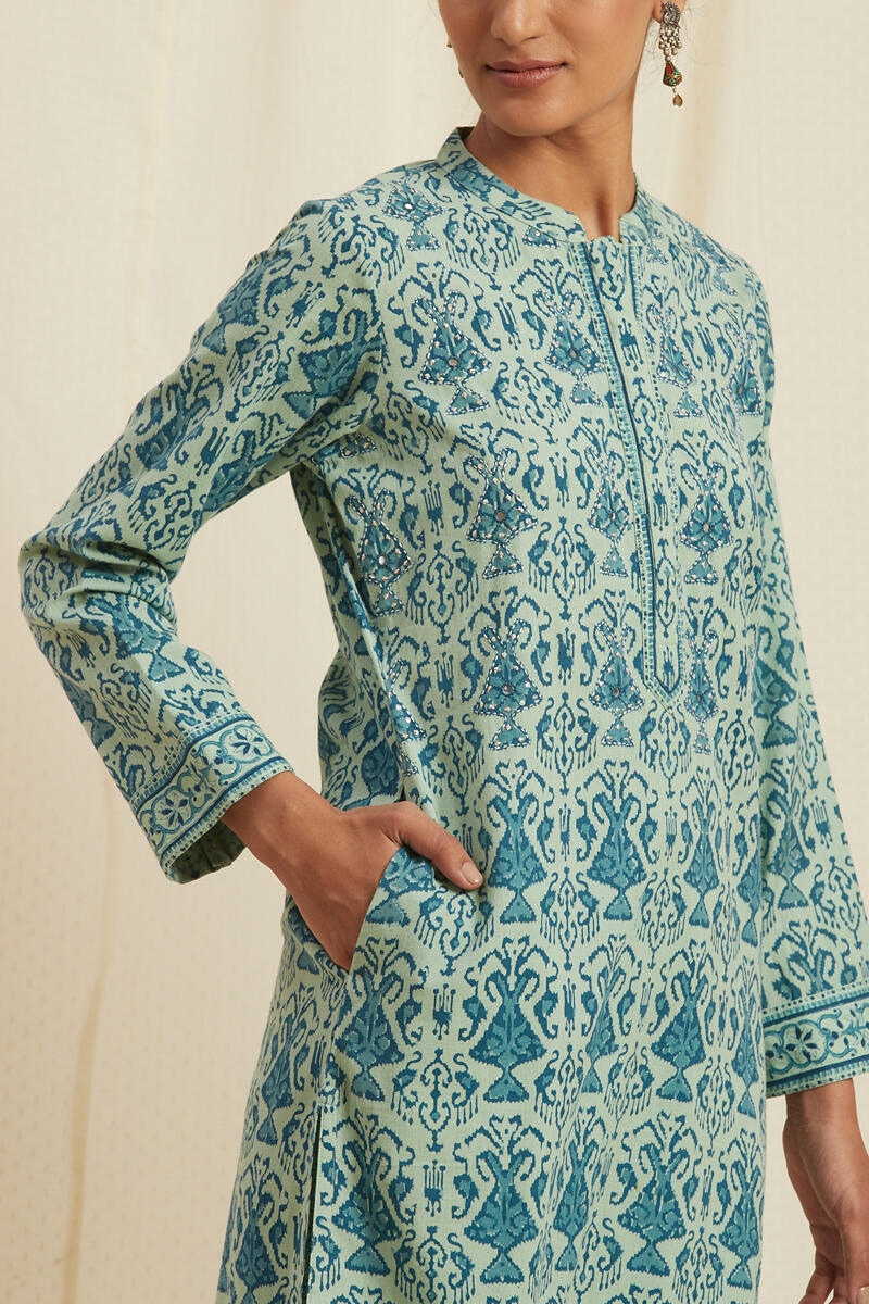 Naadirah Gauhar Kurta
