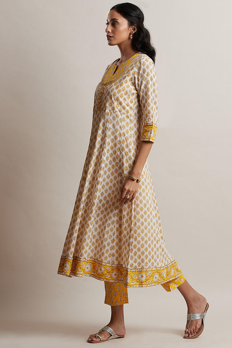 Nafees Mahi Kurta