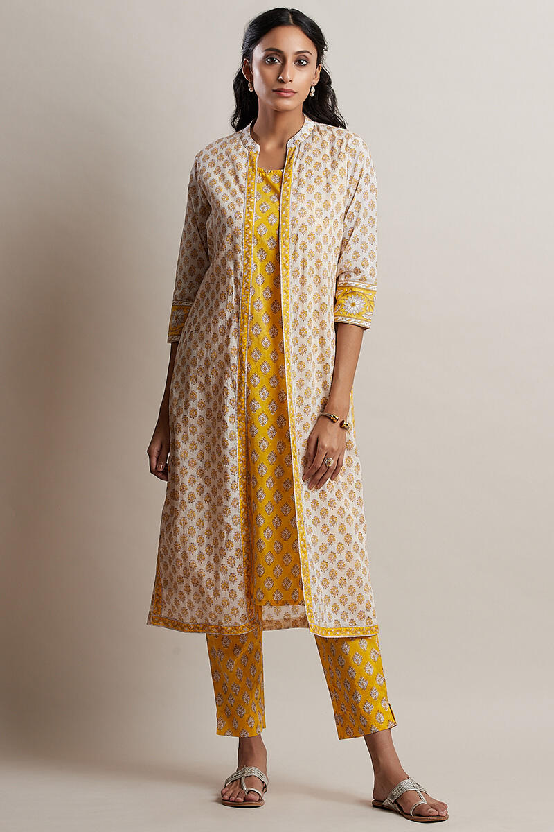 Nafees Maya Kurta