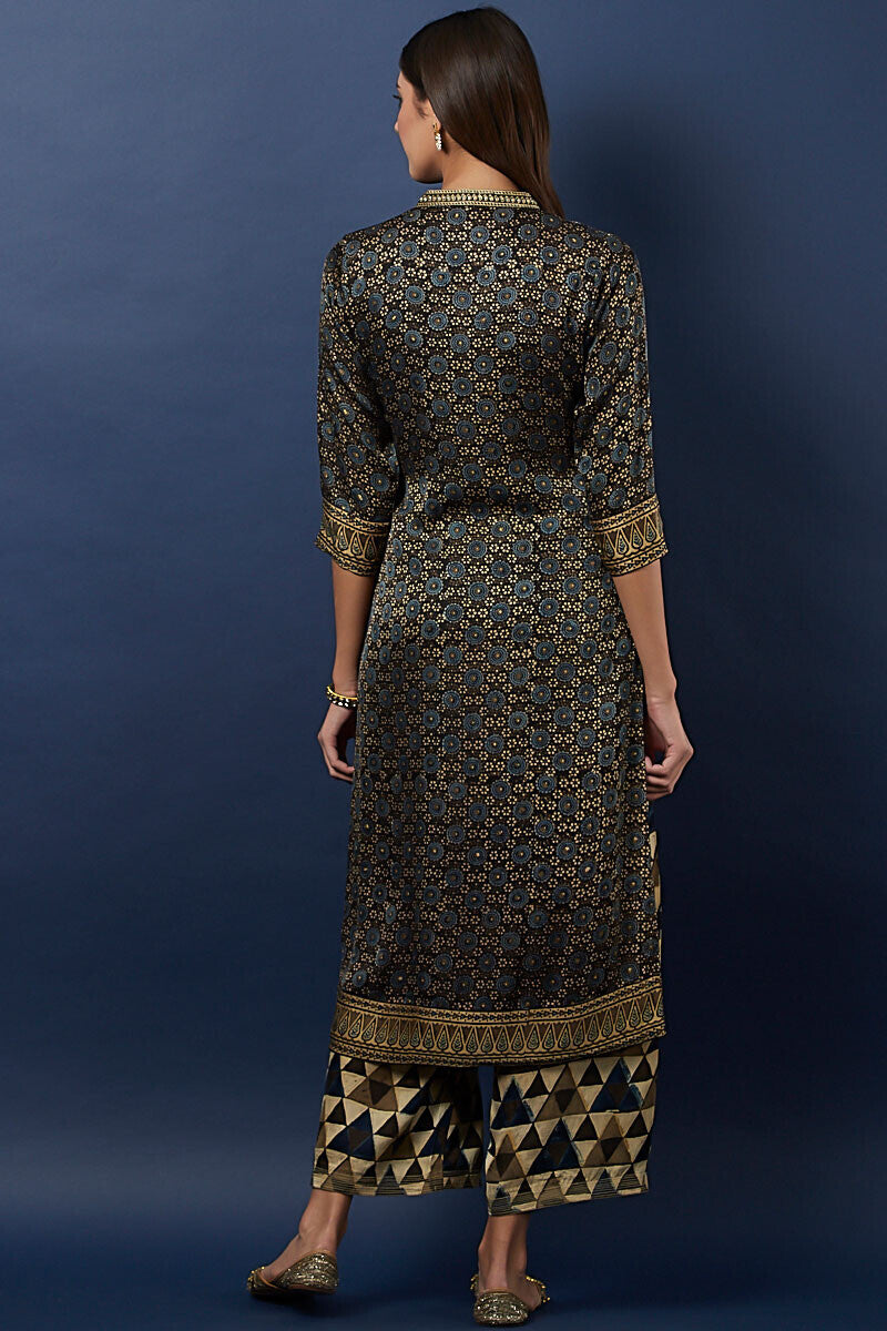 Ajrak silk