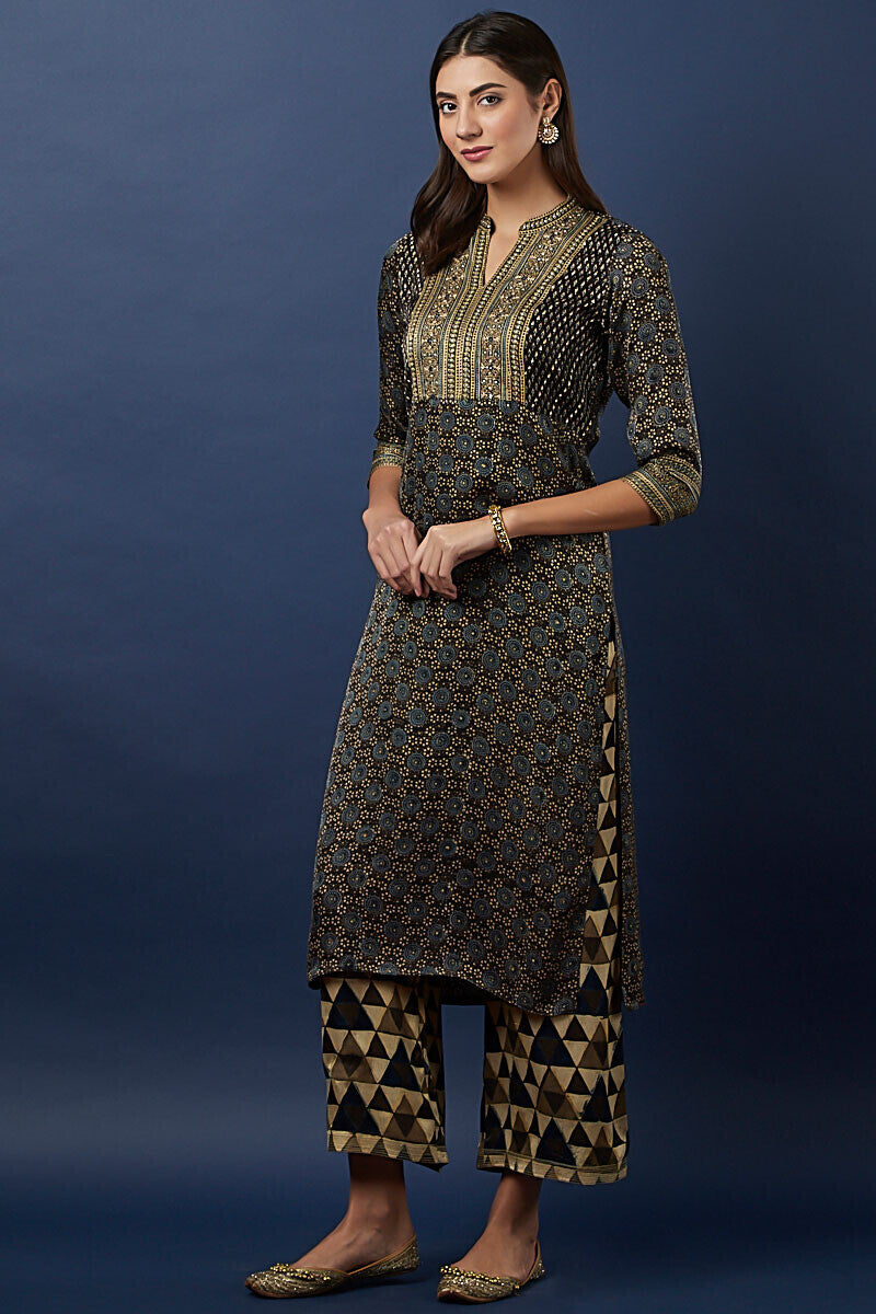 Ajrak silk