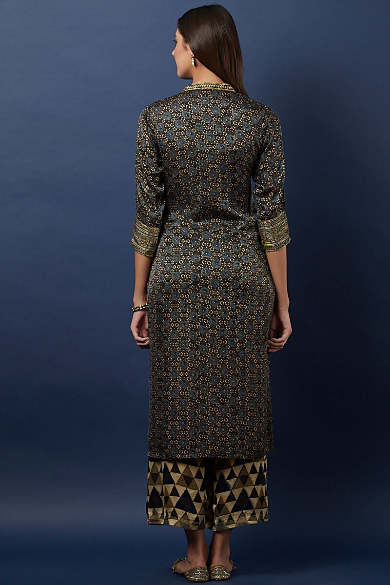 Ajrak silk