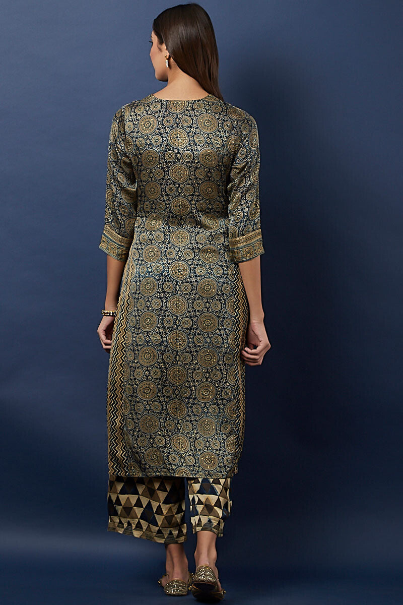 Ajrak silk