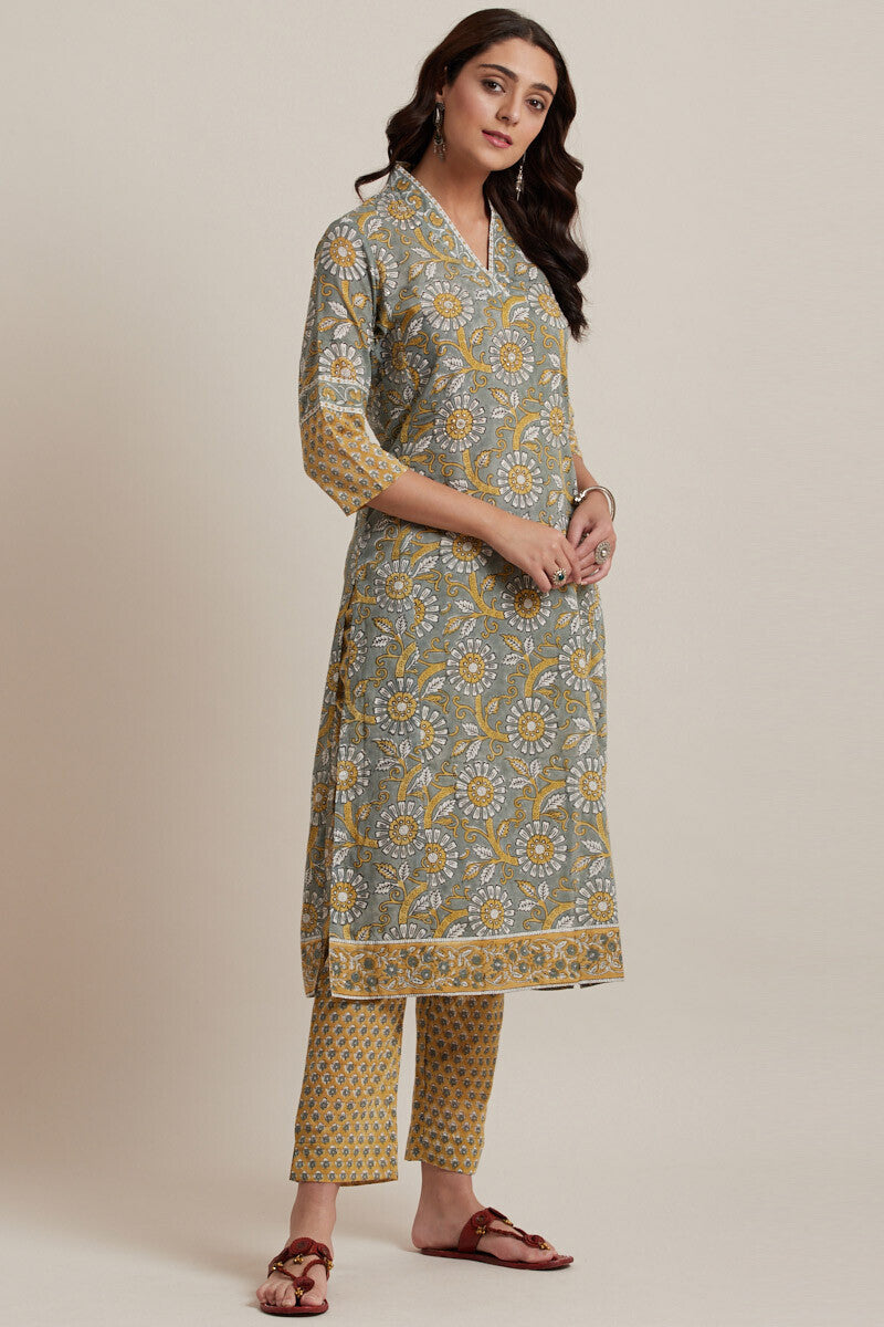 Nausheen Mehtab Kurta