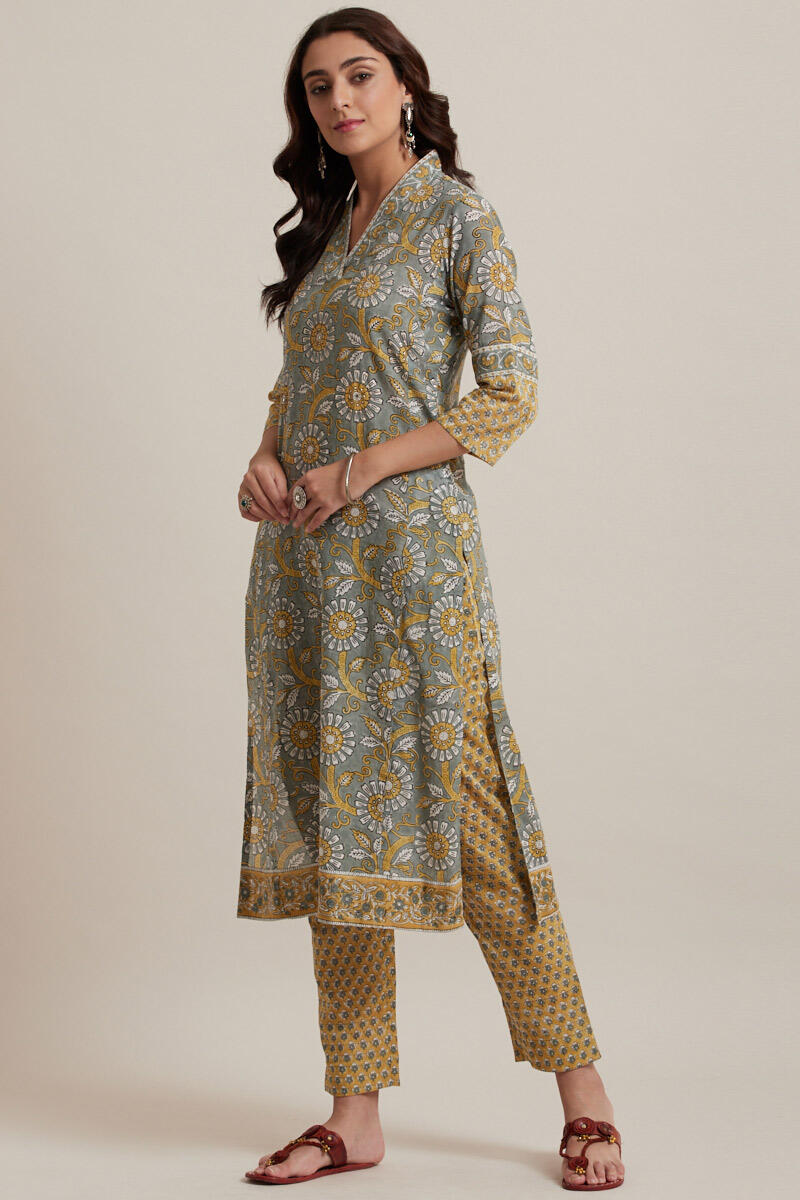 Nausheen Mehtab Kurta