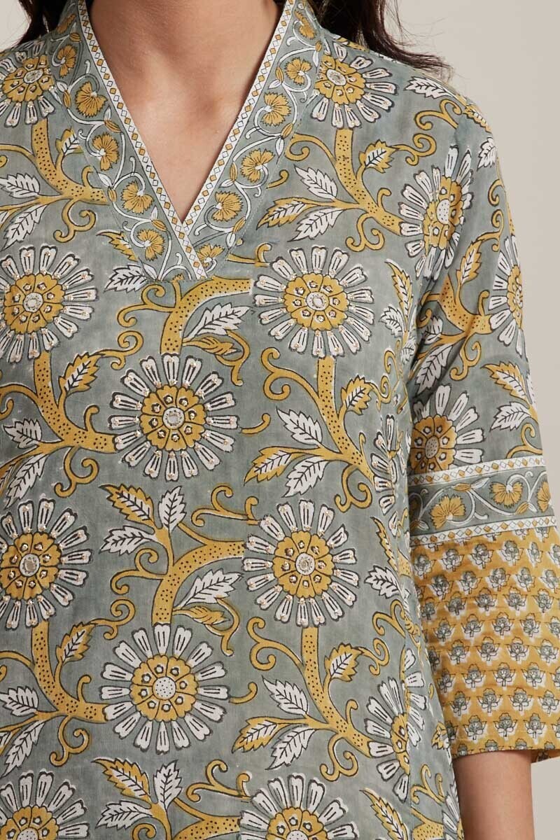 Nausheen Mehtab Kurta