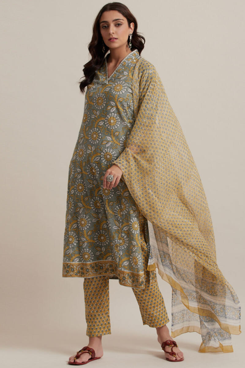 Nausheen Zabia Dupatta