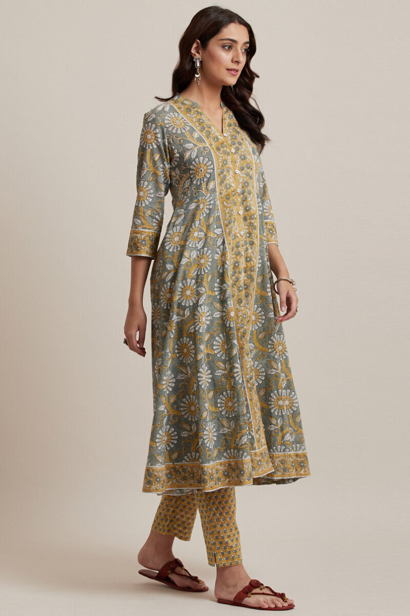 Nausheen Zabia Kurta
