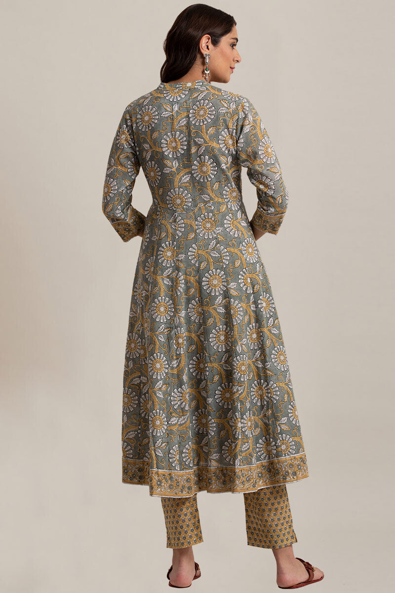 Nausheen Zabia Kurta