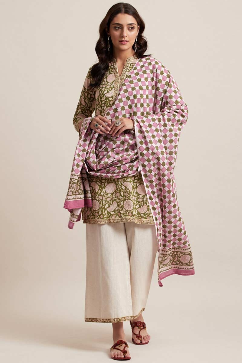 Nazm Farah Kurta