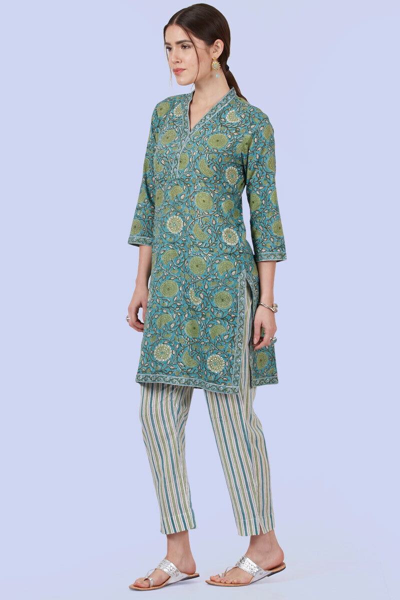 Nazm Nazia Kurta