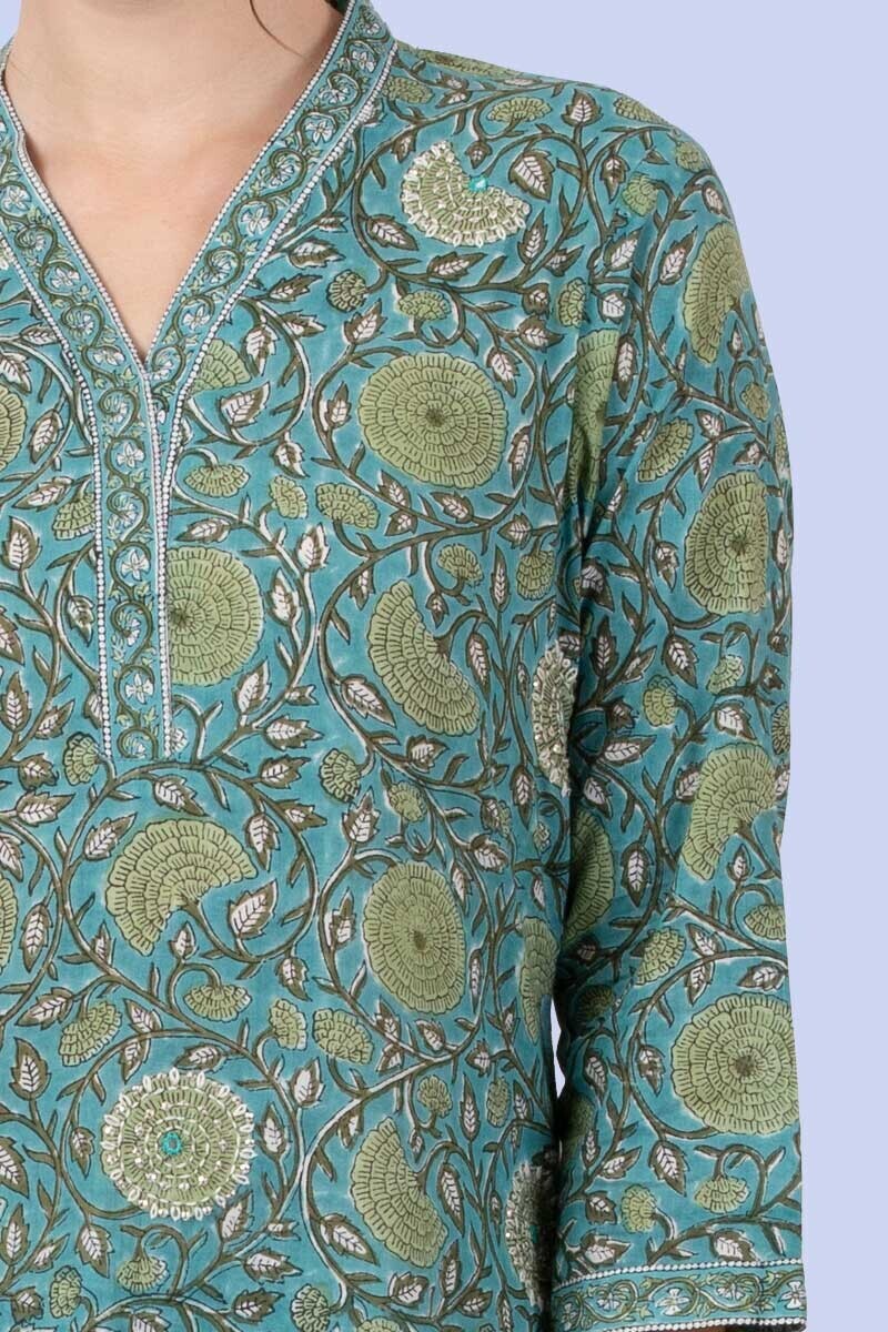 Nazm Nazia Kurta