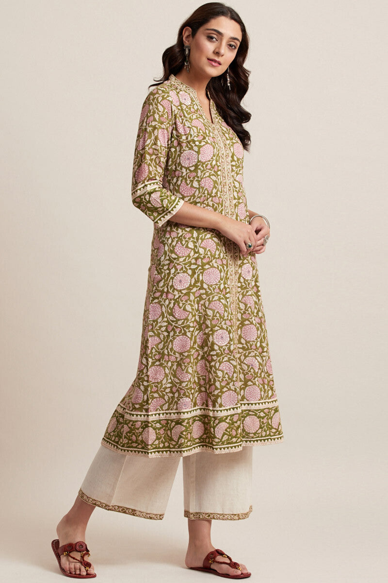 Nazm Saira Kurta