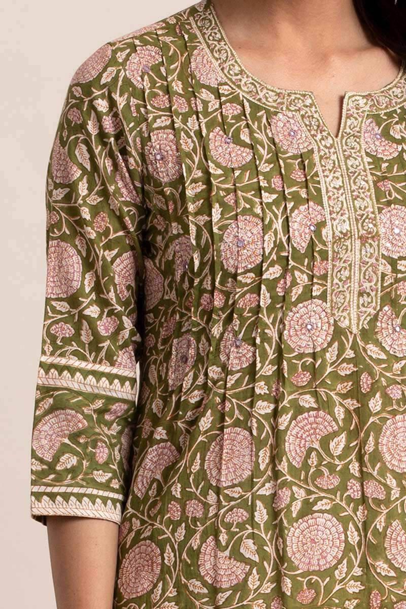 Nazm Zaira Kurta