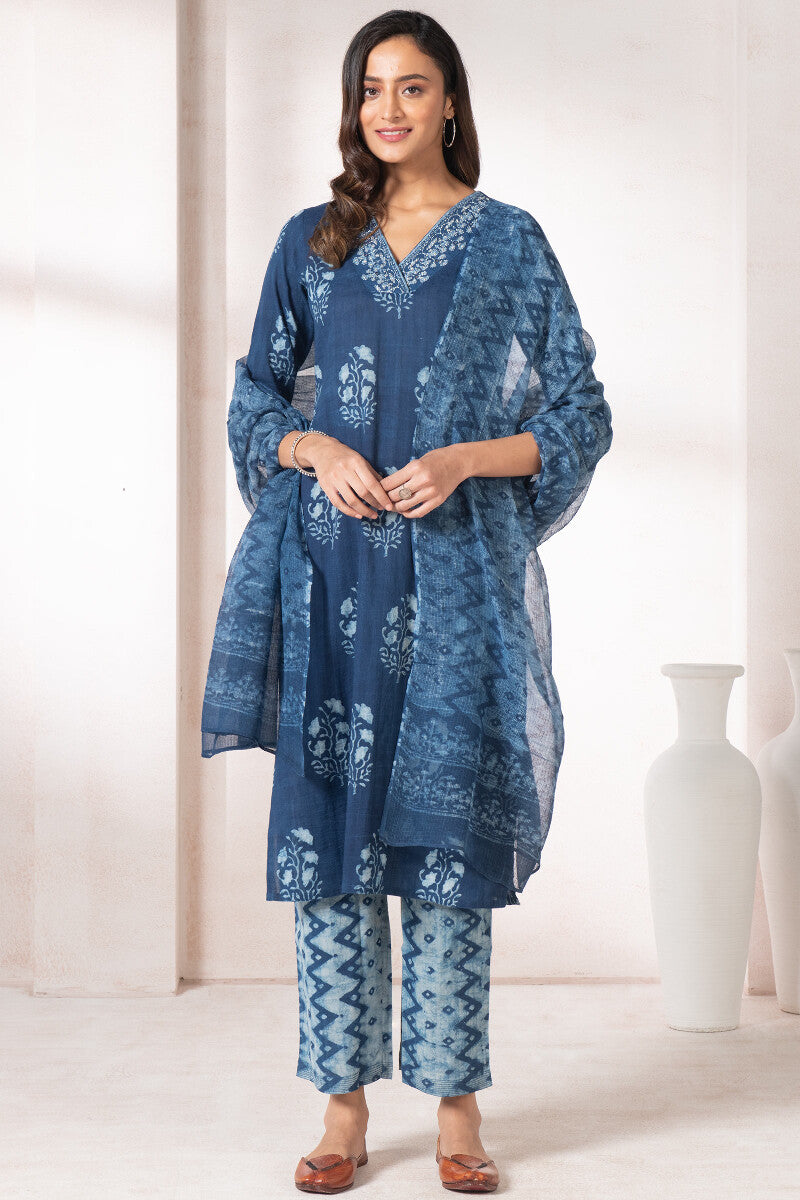 Noor Rumaisa Akola Kurta