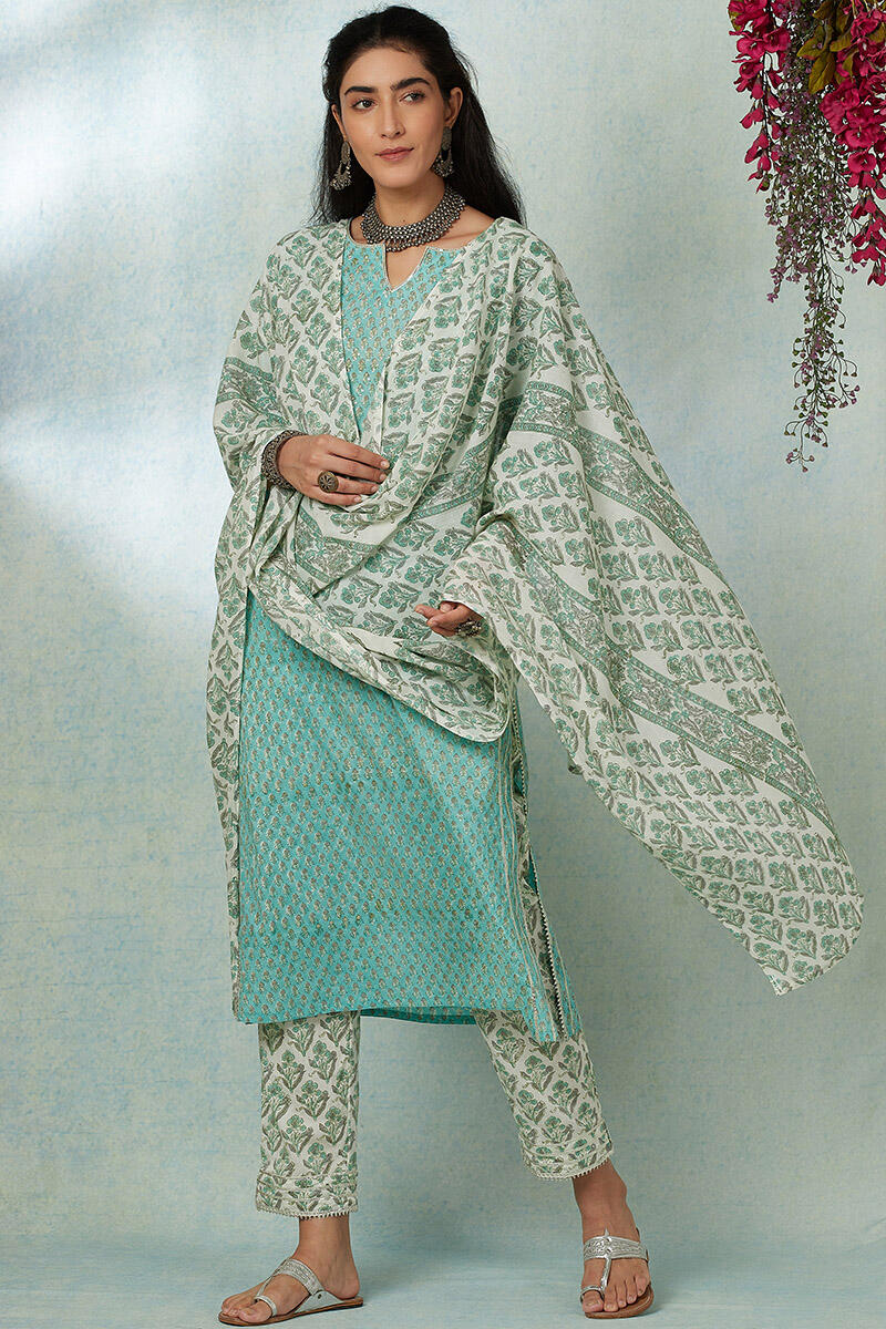 Nusrat Jahan Amaira Gota Kurta