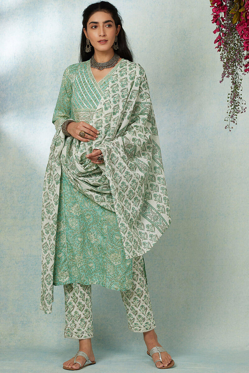 Nusrat Jahan Heer Gota Kurta