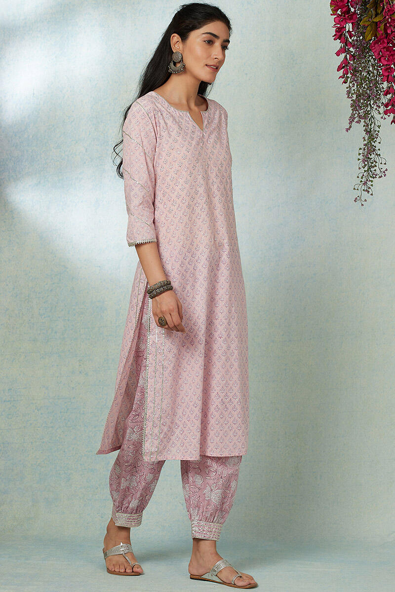 Nusrat Jahan Saira Gota Kurta