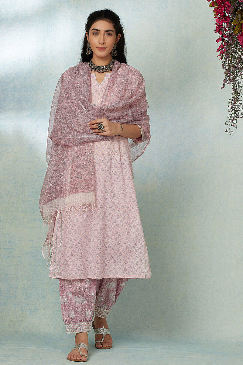 Nusrat Jahan Saira Gota Kurta