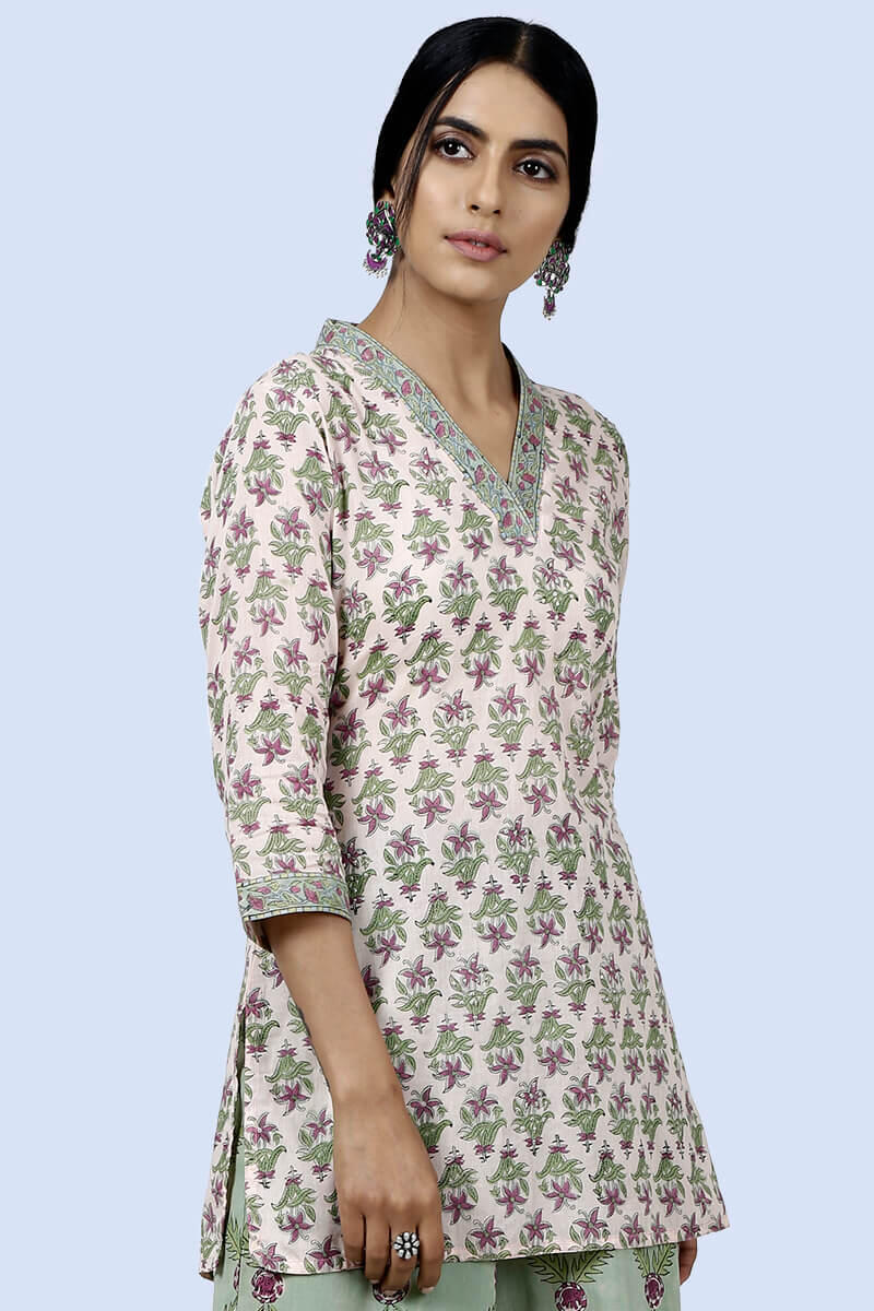 Peach miughal kurti