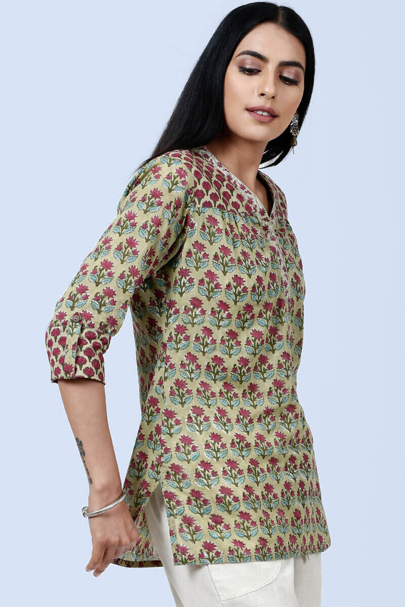 Red buti top