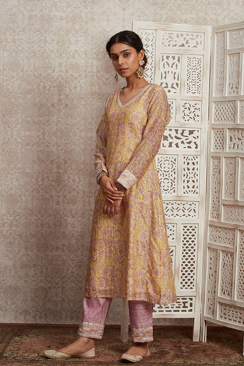 Parinaz Gulnar Chanderi Kurta
