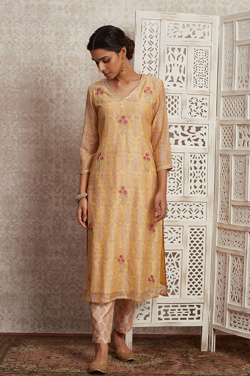 Parinaz Saira Chanderi Kurta