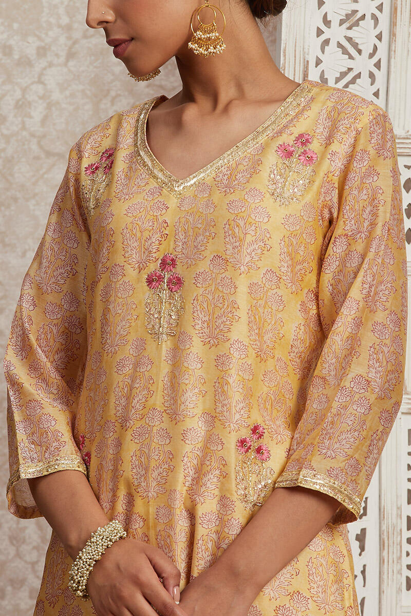 Parinaz Saira Chanderi Kurta