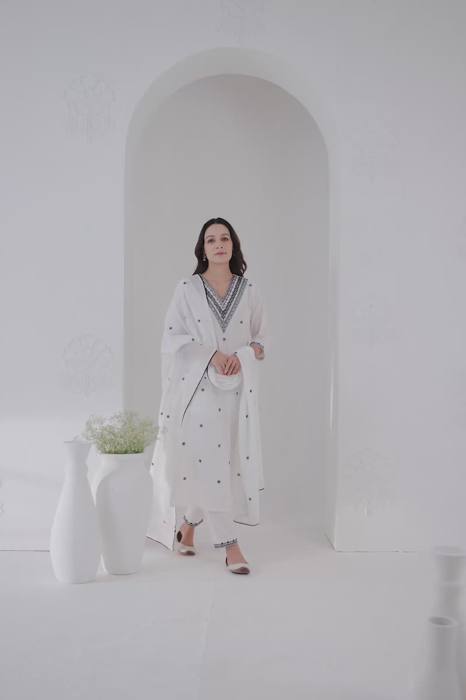 Mehraab Nazira Kurta