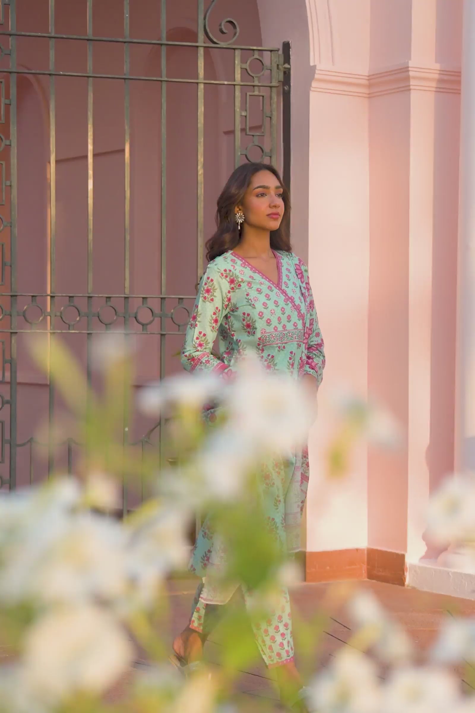 Surplus: Gulraiz Farah Sanganeri Kurta