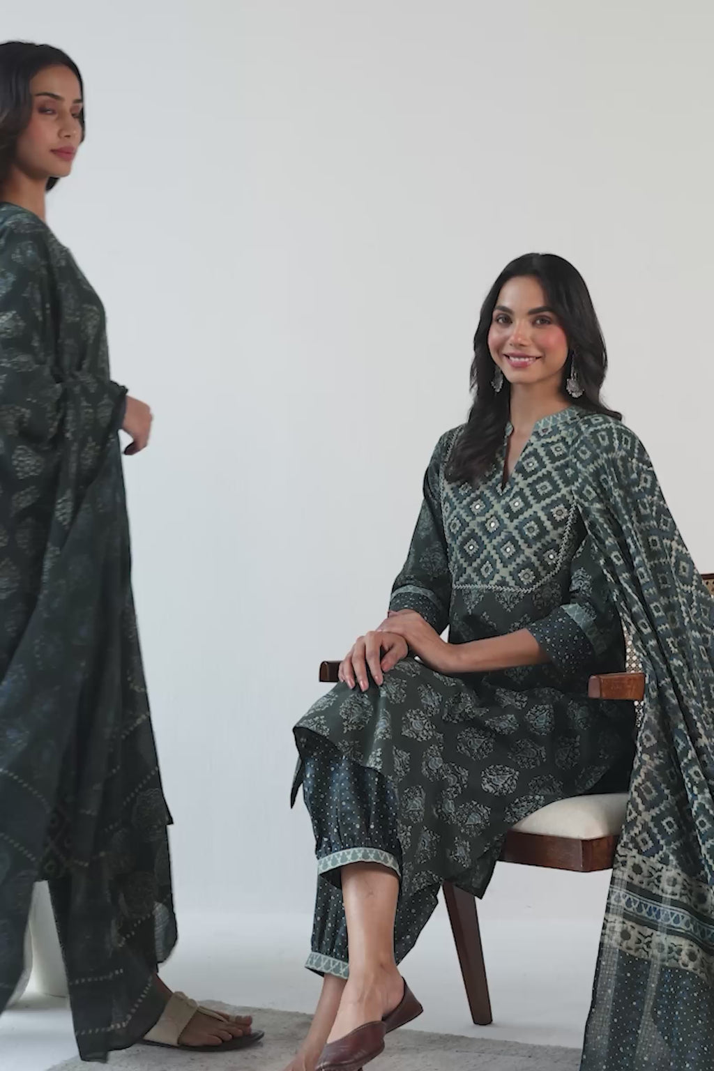 Sehra Siya Akola Kurta