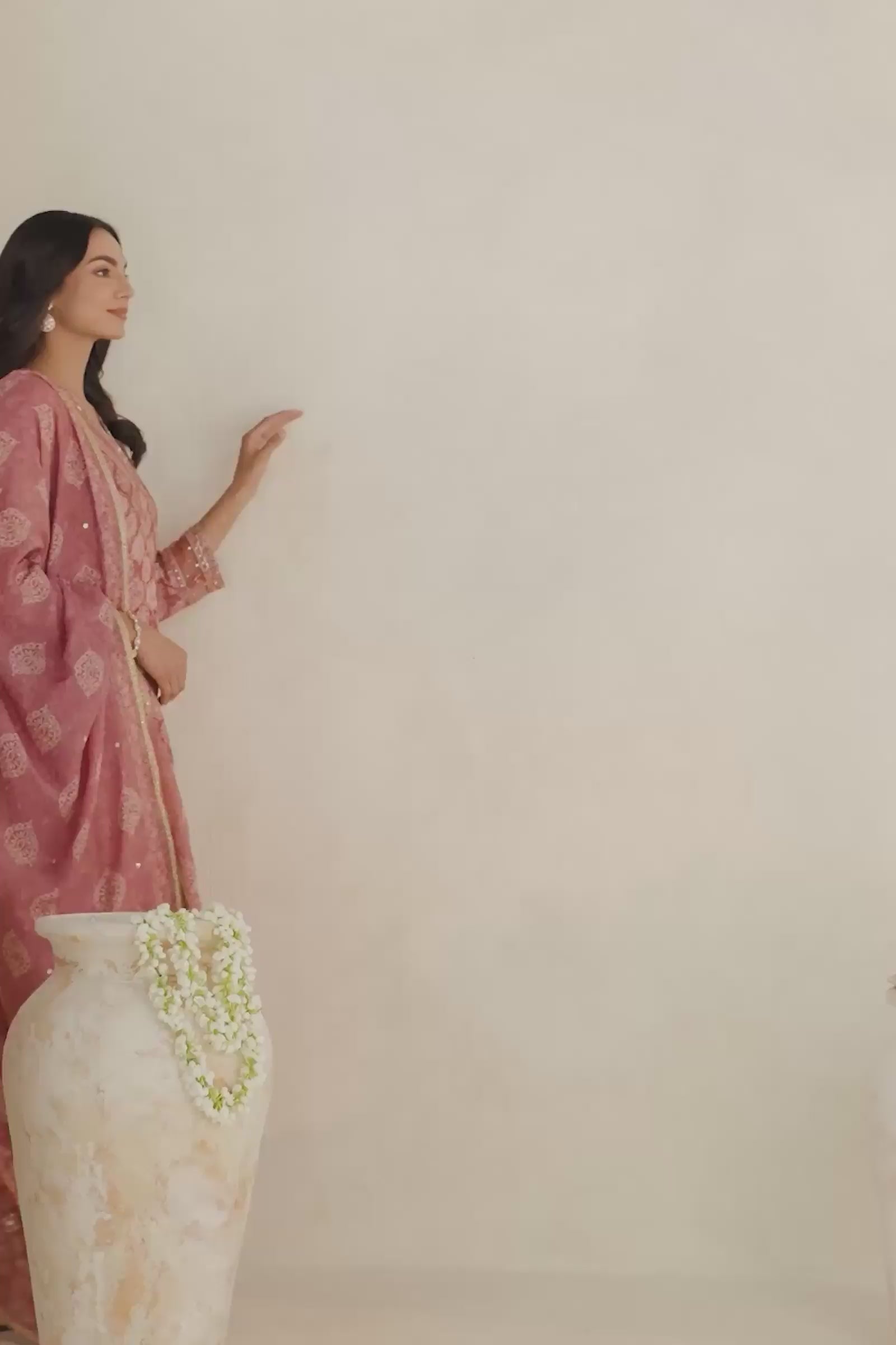 Surplus: Mehrunissa Sameera Kurta