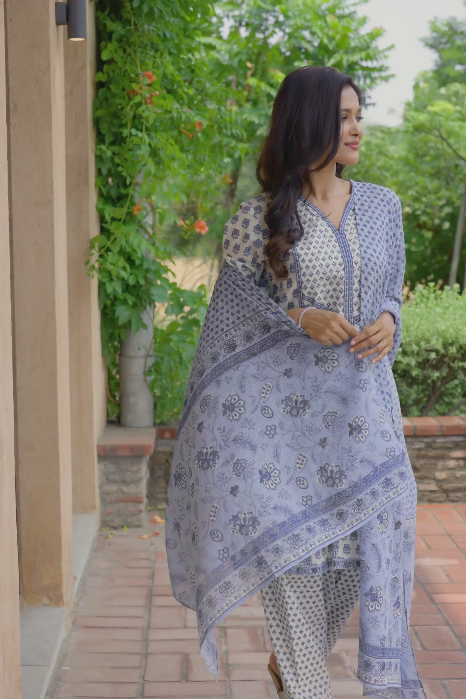 Neelofar Safina Sanganeri Kurta