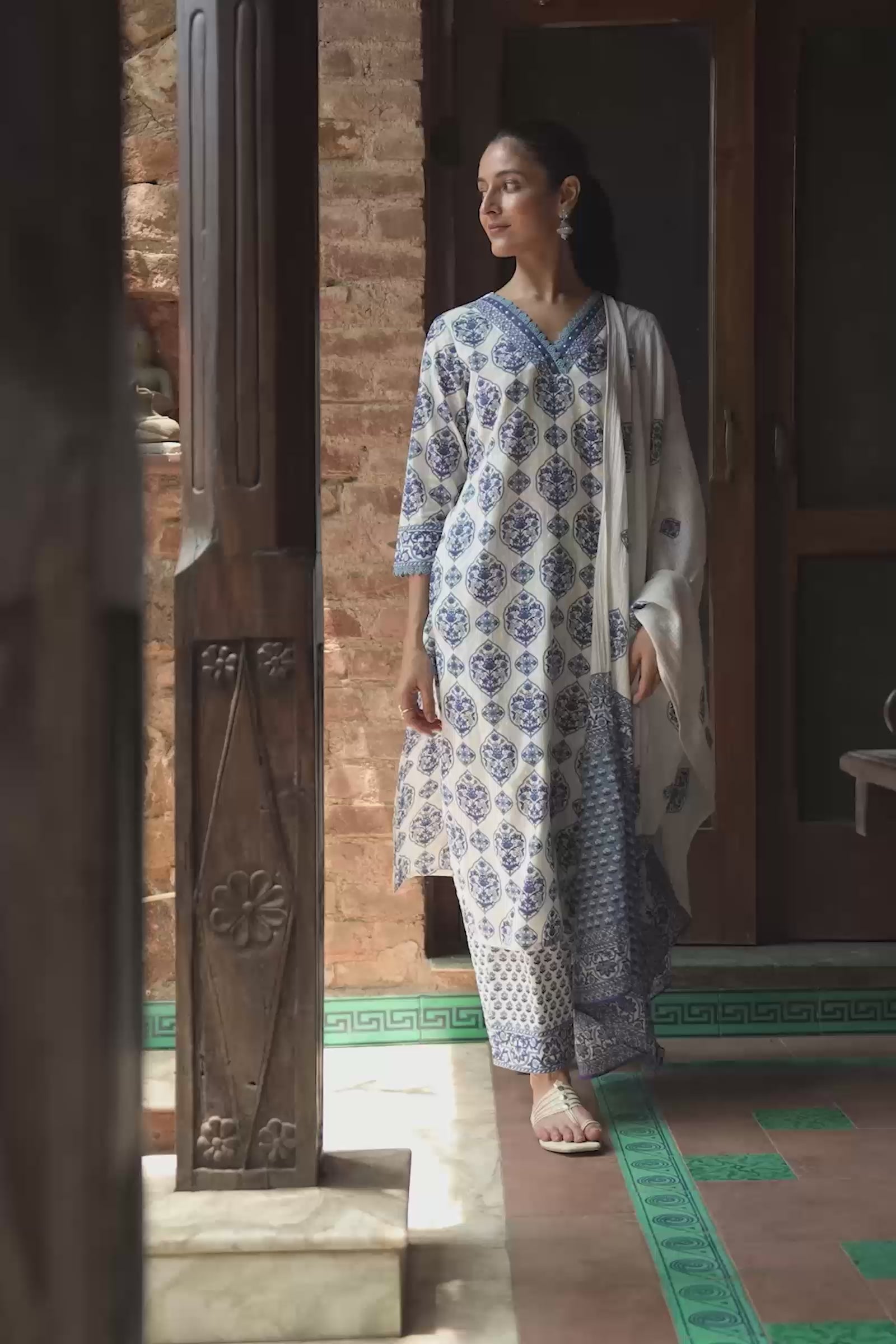 Neelofar Farah Sanganeri Kurta