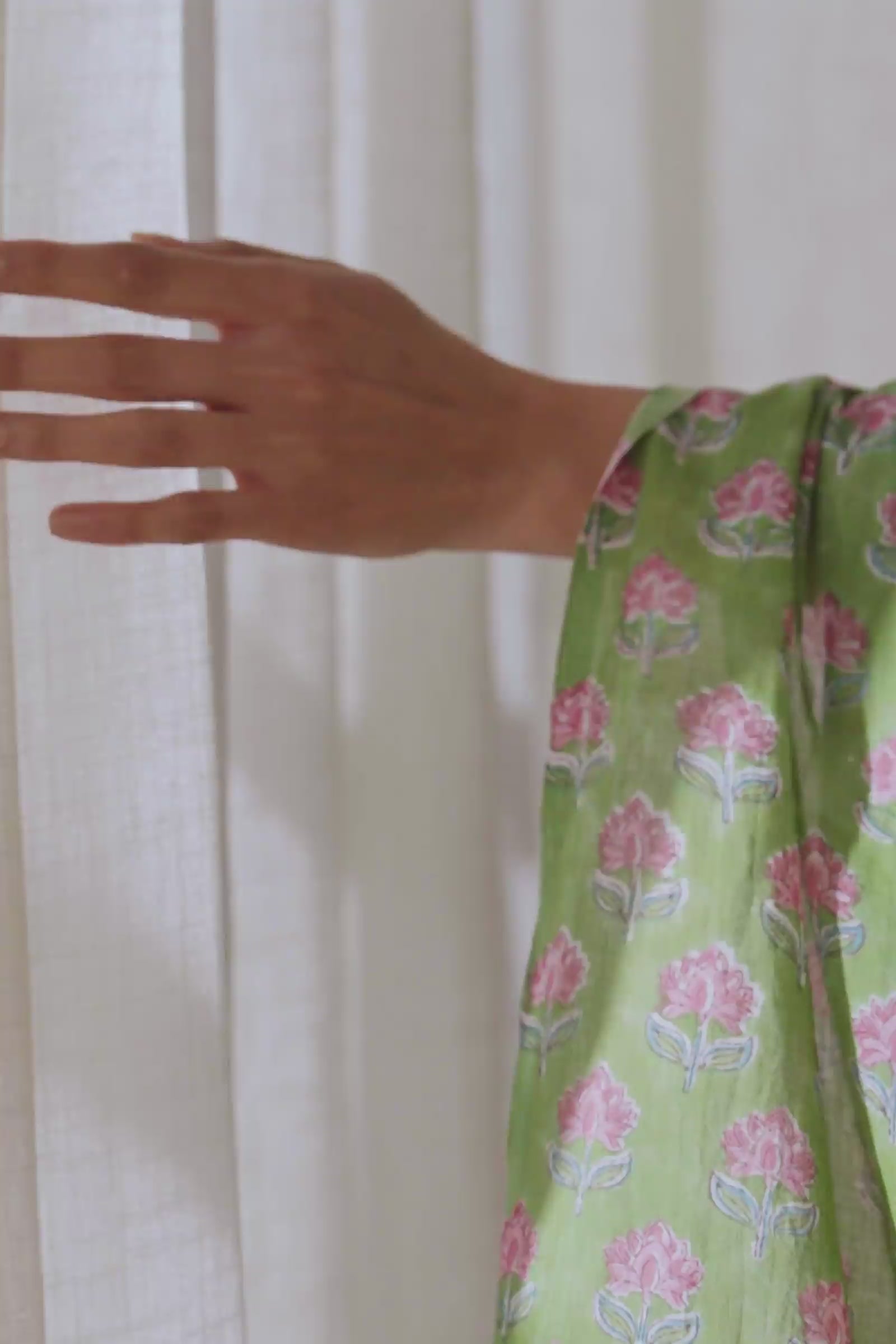 Gulbarg Mumtaz Kurta