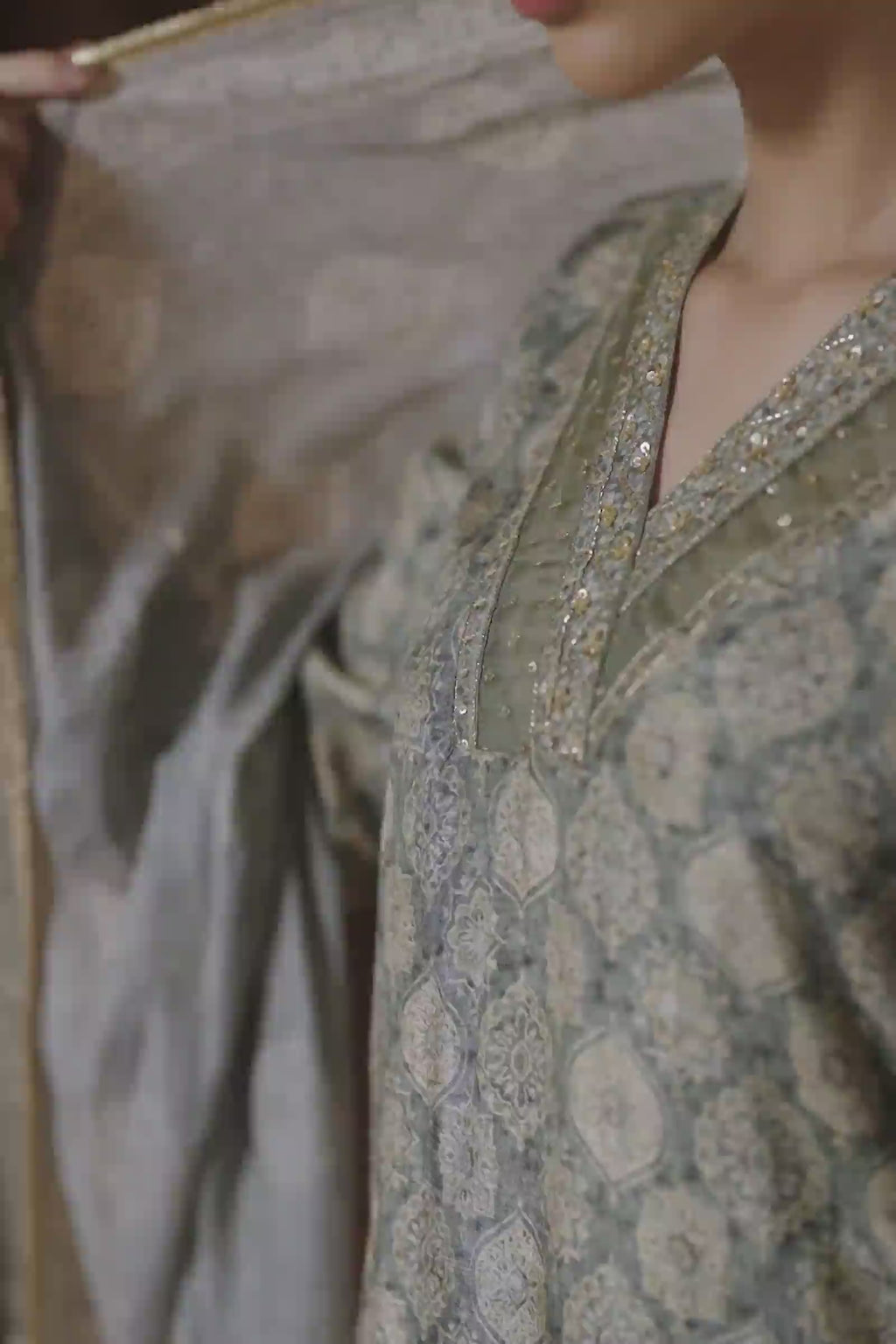 Surplus: Mehrunissa Feriha Kurta