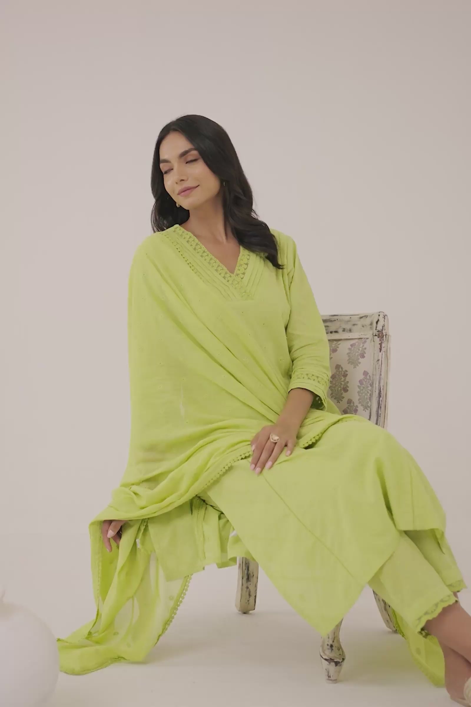 Surplus: Roza Aafiyah Green Schiffli Kurta