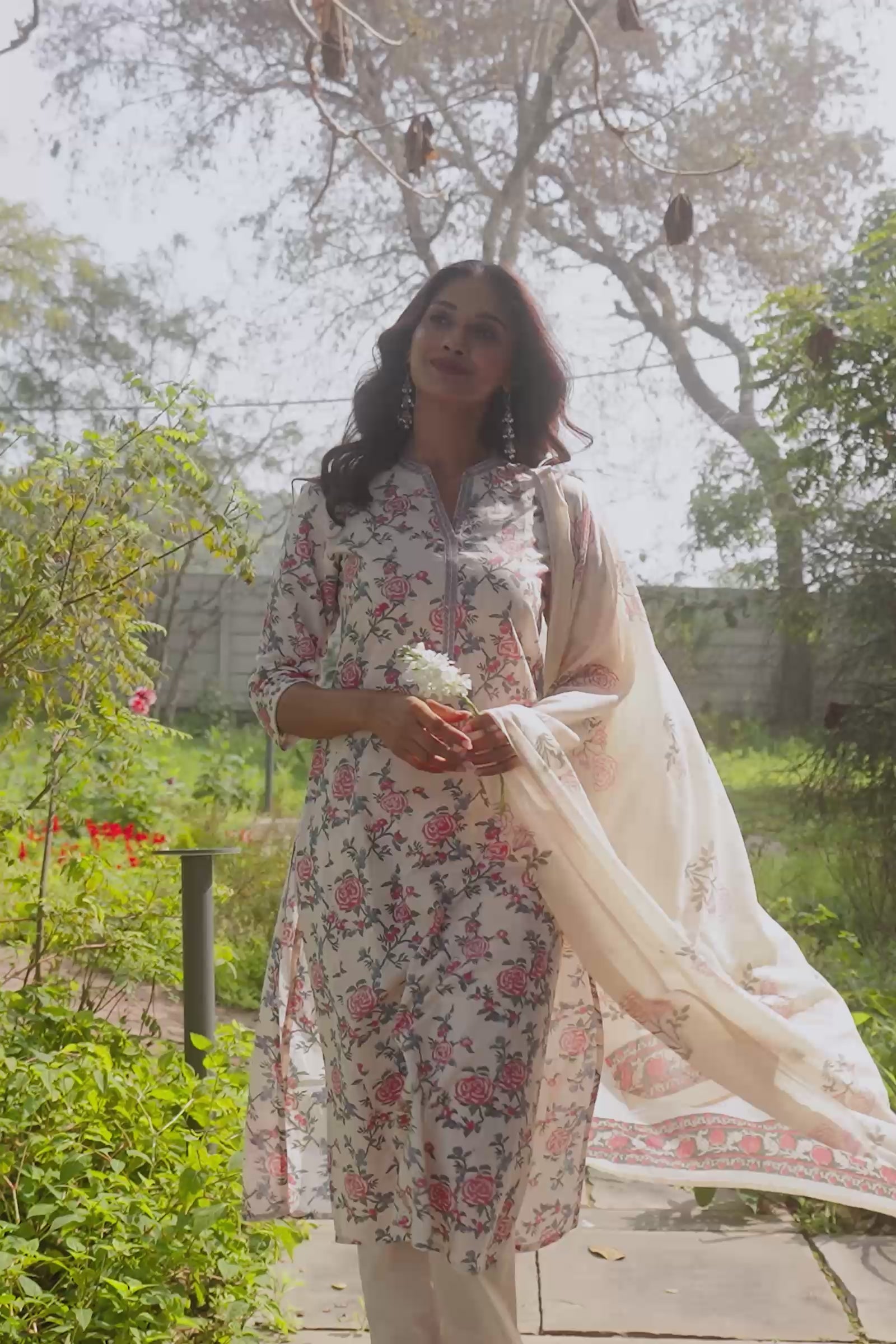 Gulbarg Samrina Kurta