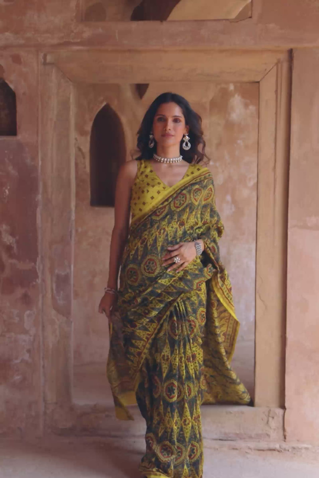 Sehra Gazal Ajrak Saree