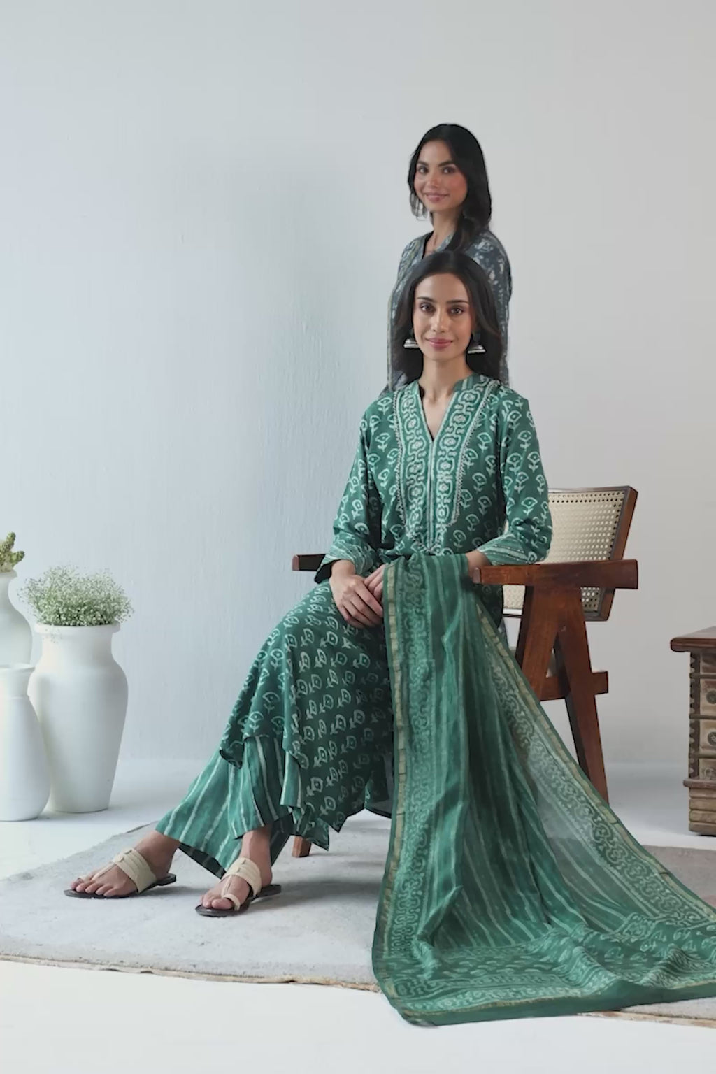 Surplus: Sehra Rasia Dabu Kurta