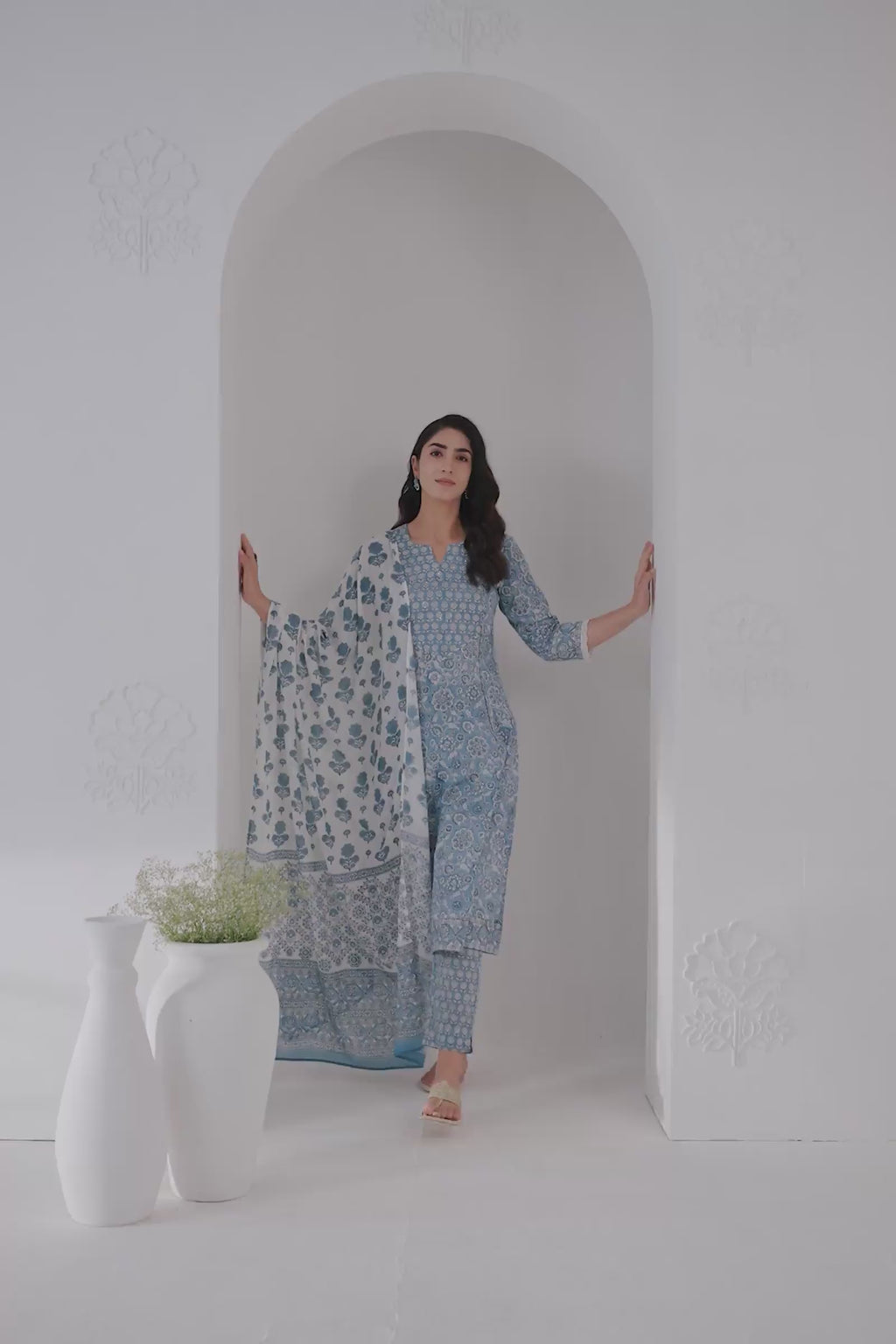 Neelofar Gulbano Sanganeri Kurta