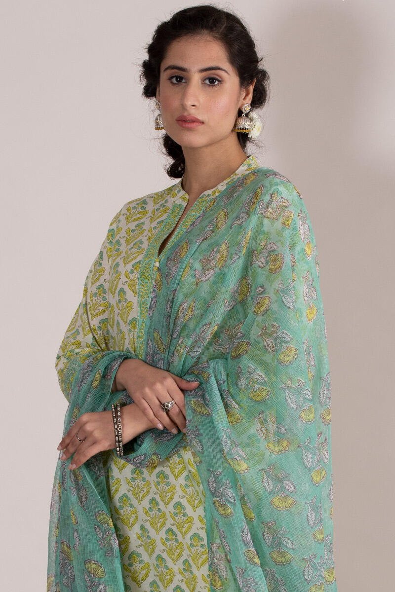 Roz Meher Gauhar Kurta