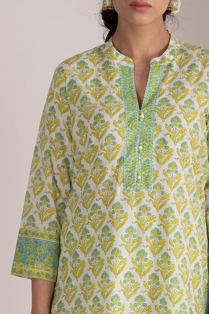 Roz Meher Gauhar Kurta