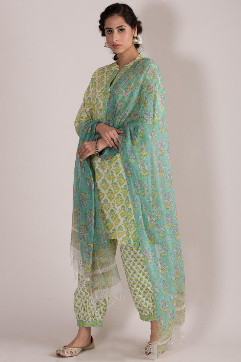 Roz Meher Gauhar Kurta