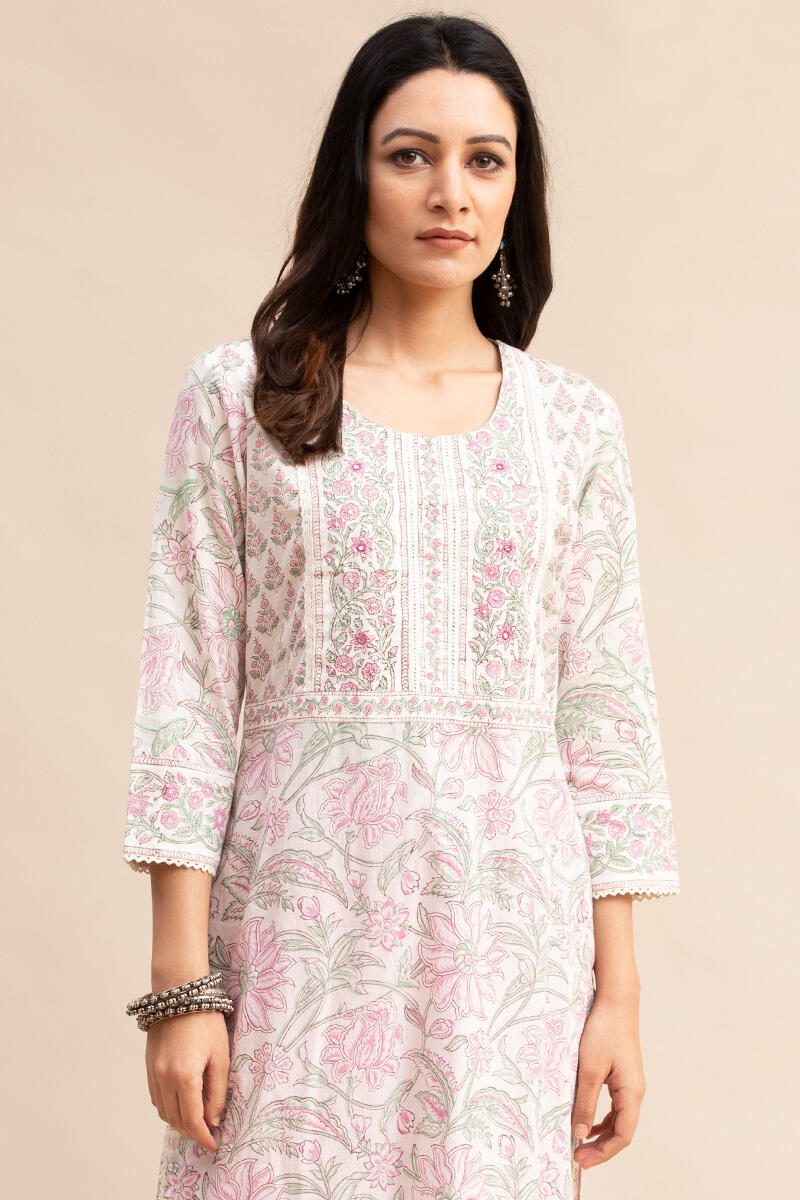 Roz Meher Nida Kurta