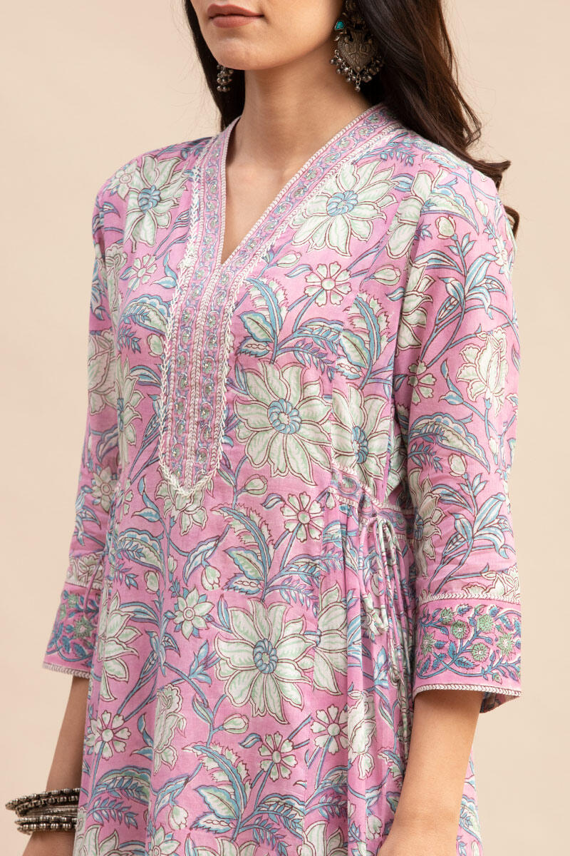 Roz Meher Nura Kurta