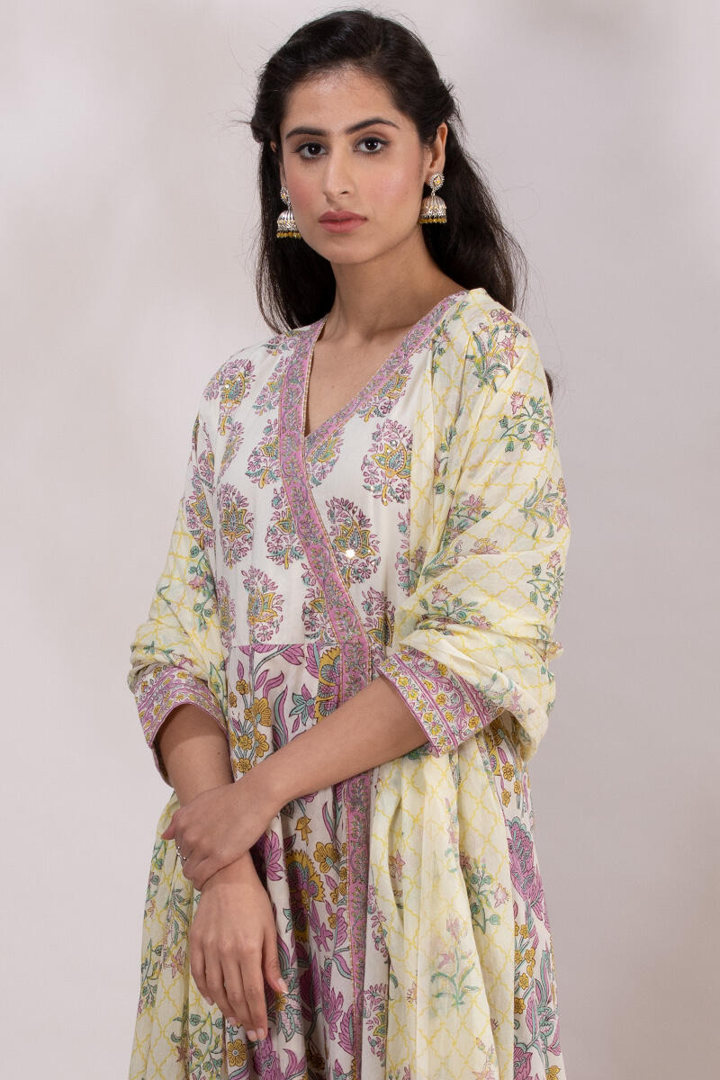 Roz Meher Raima Kurta
