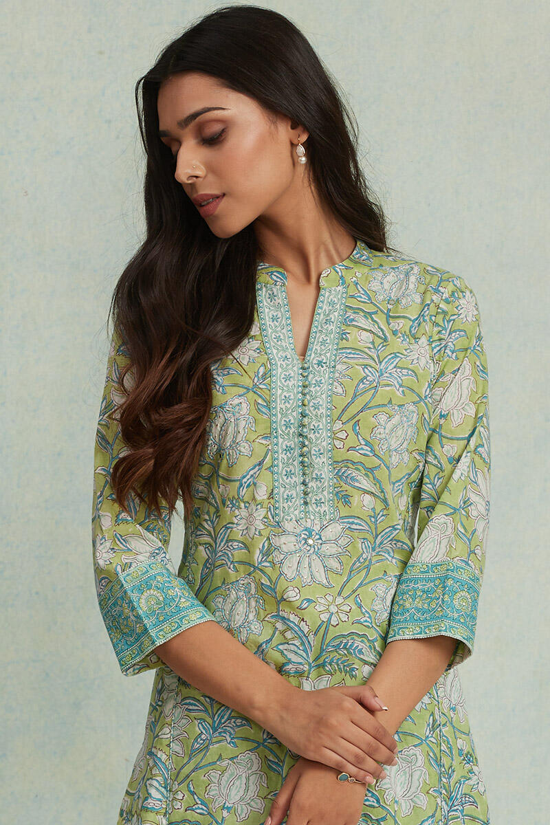 Roz Meher Shaima Kurta
