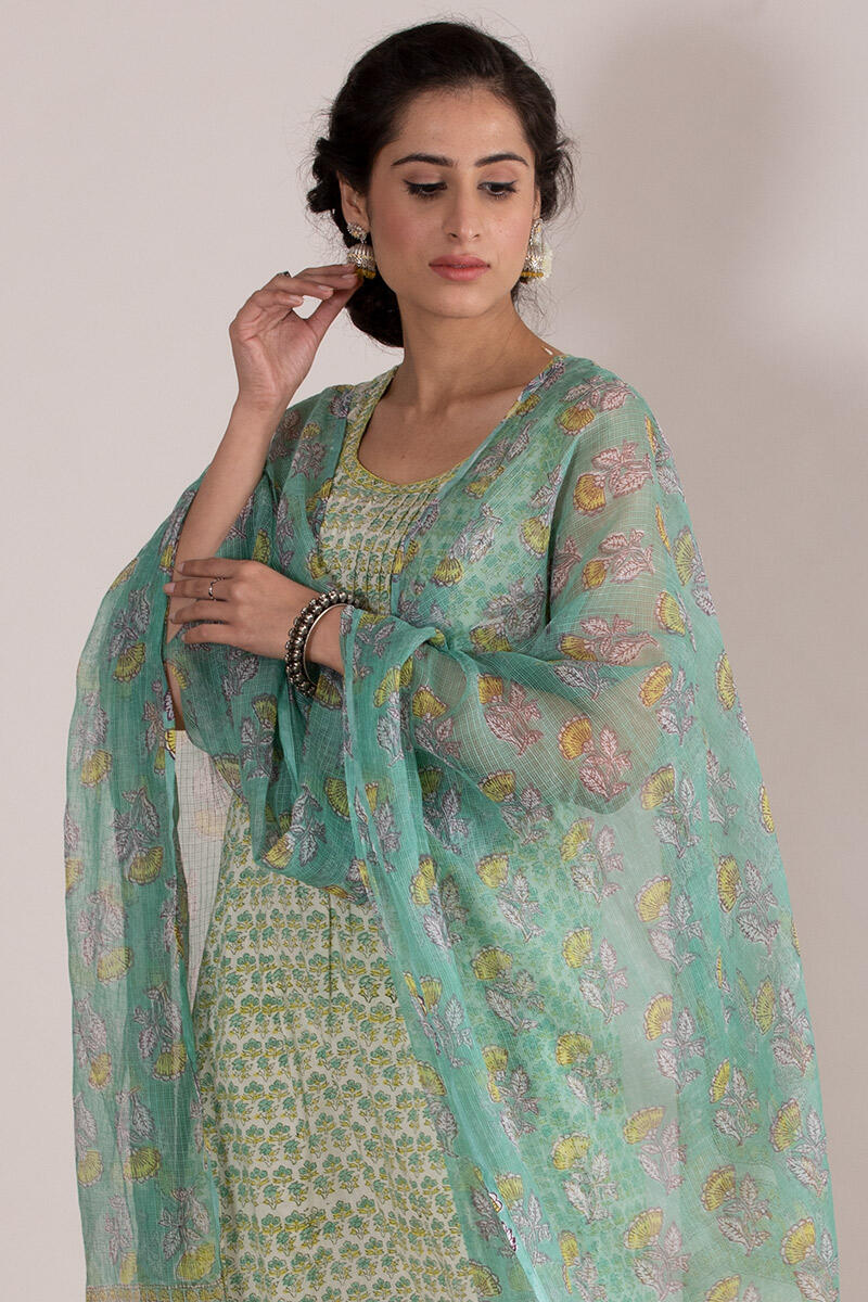 Roz Meher Zafeera Kurta