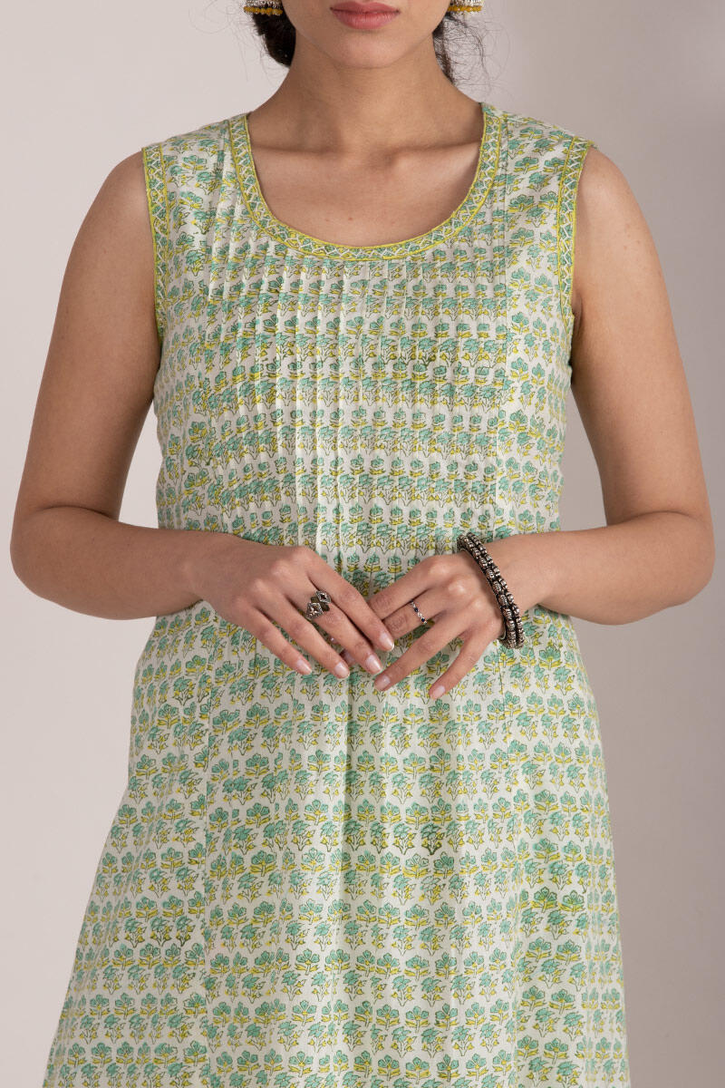 Roz Meher Zafeera Kurta